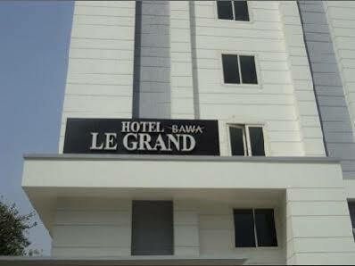 Le Grand Hotell Jaipur Exteriör bild